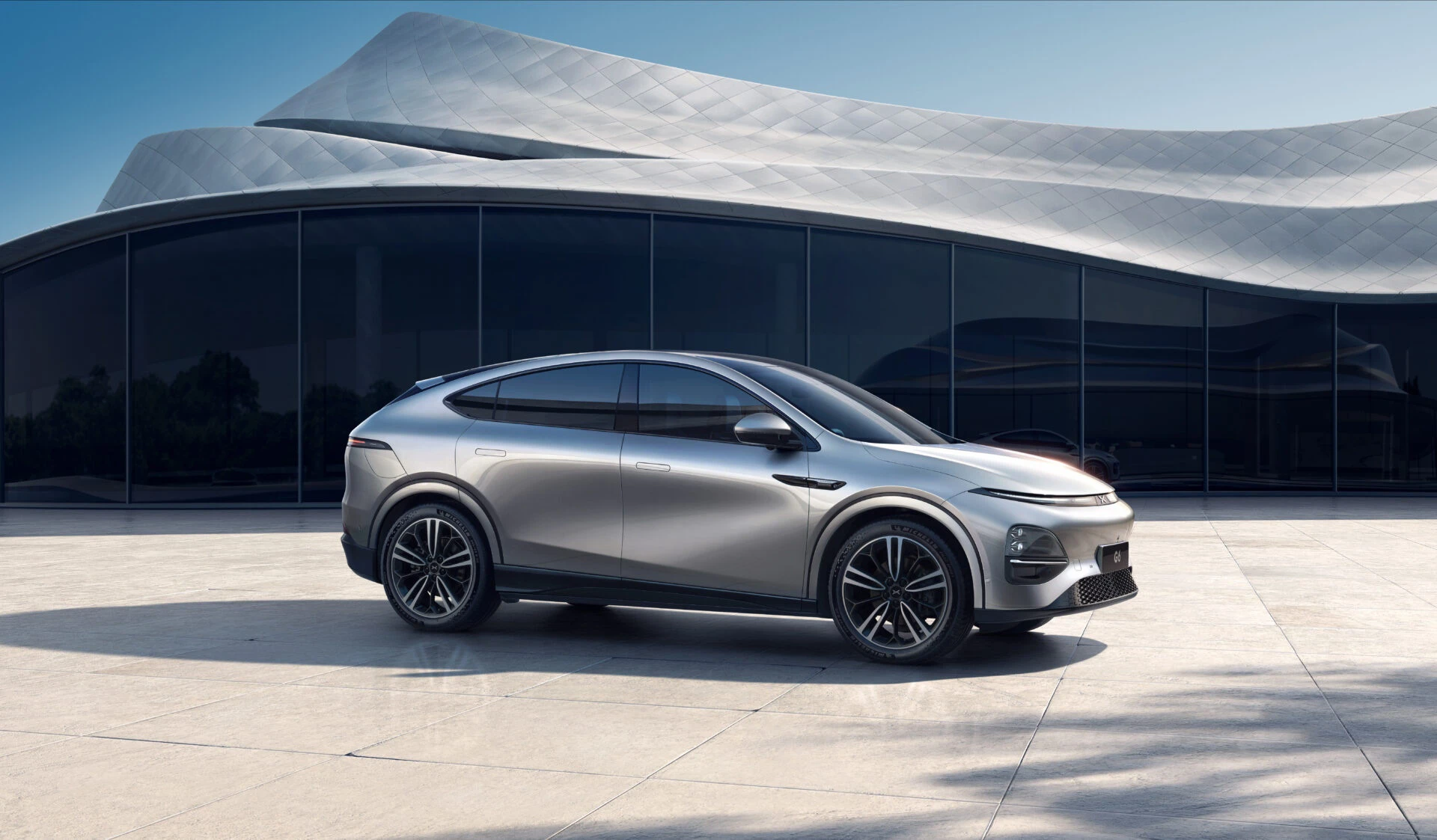 XPENG G6 RWD Standard Range exterior view