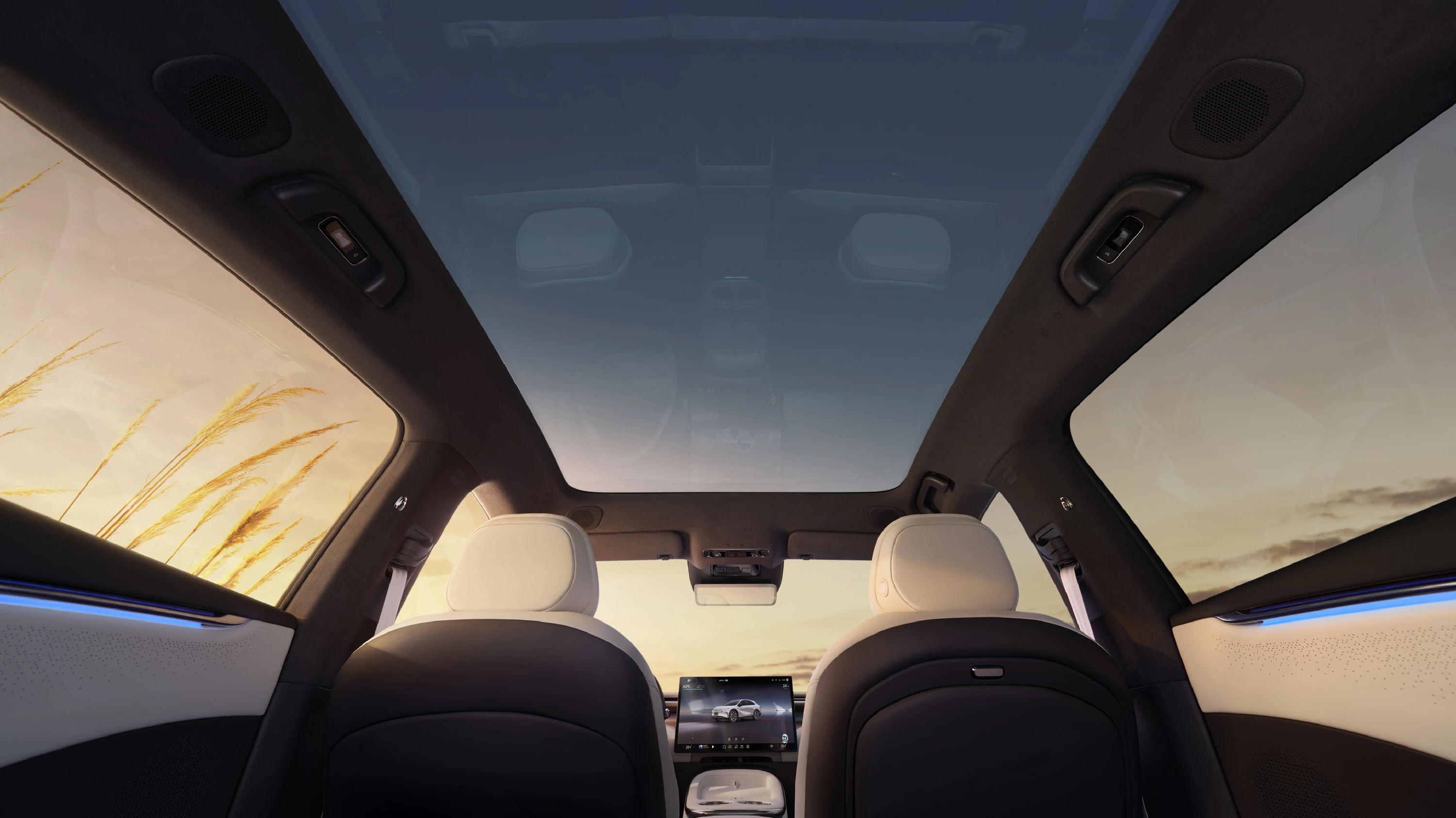 XPENG G7 602 Max roof view