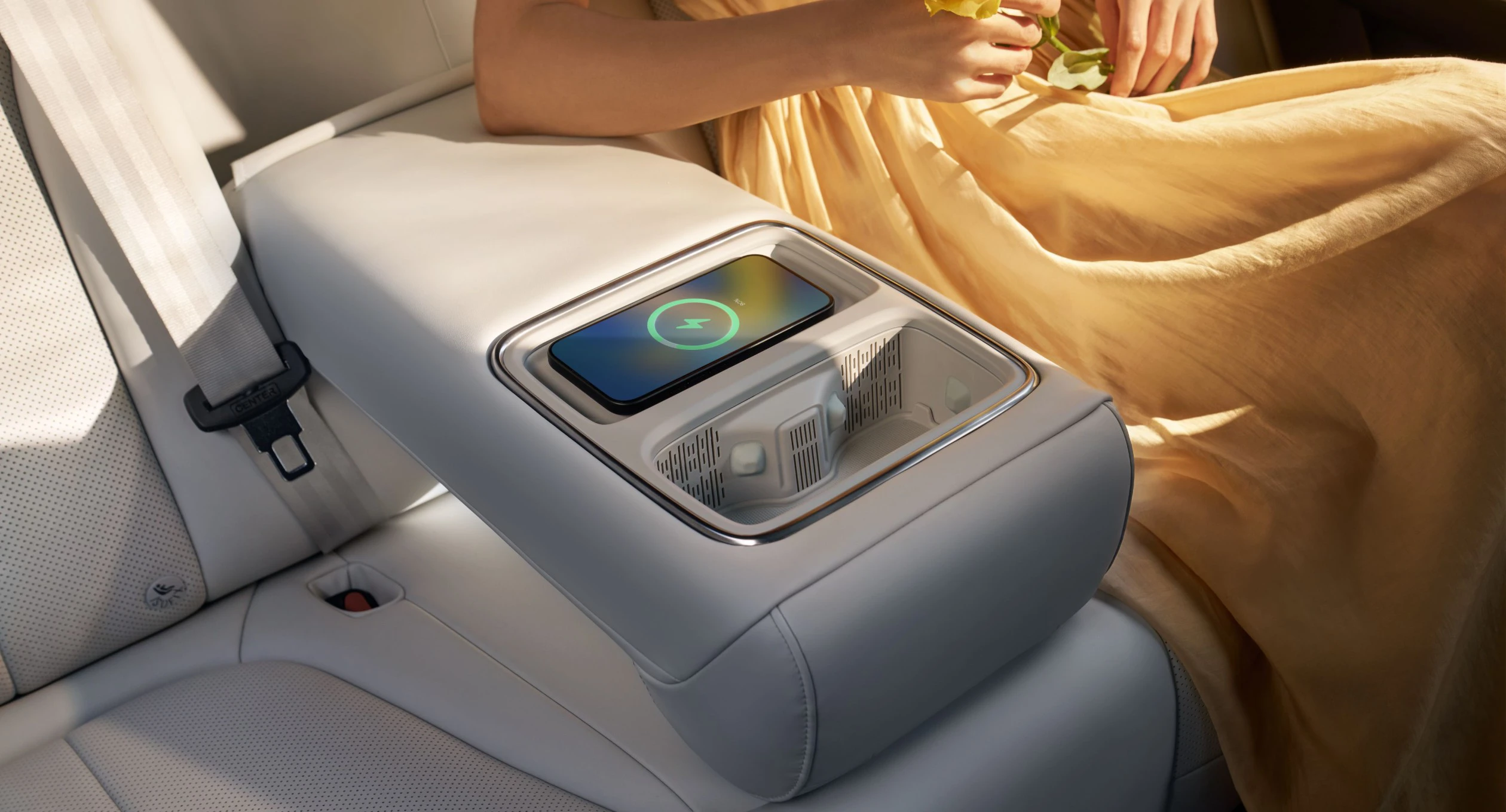 XPENG G7 602 Max interiorstorage view