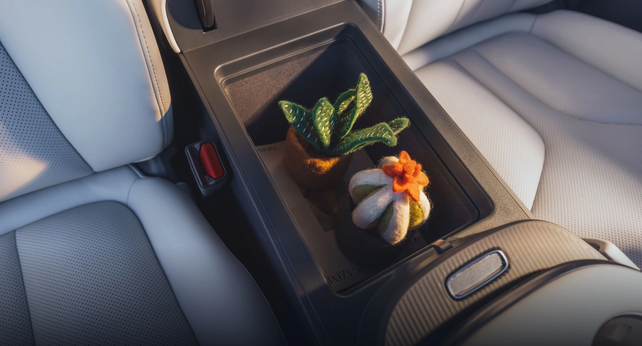 XPENG G7 702 Max interiorstorage view