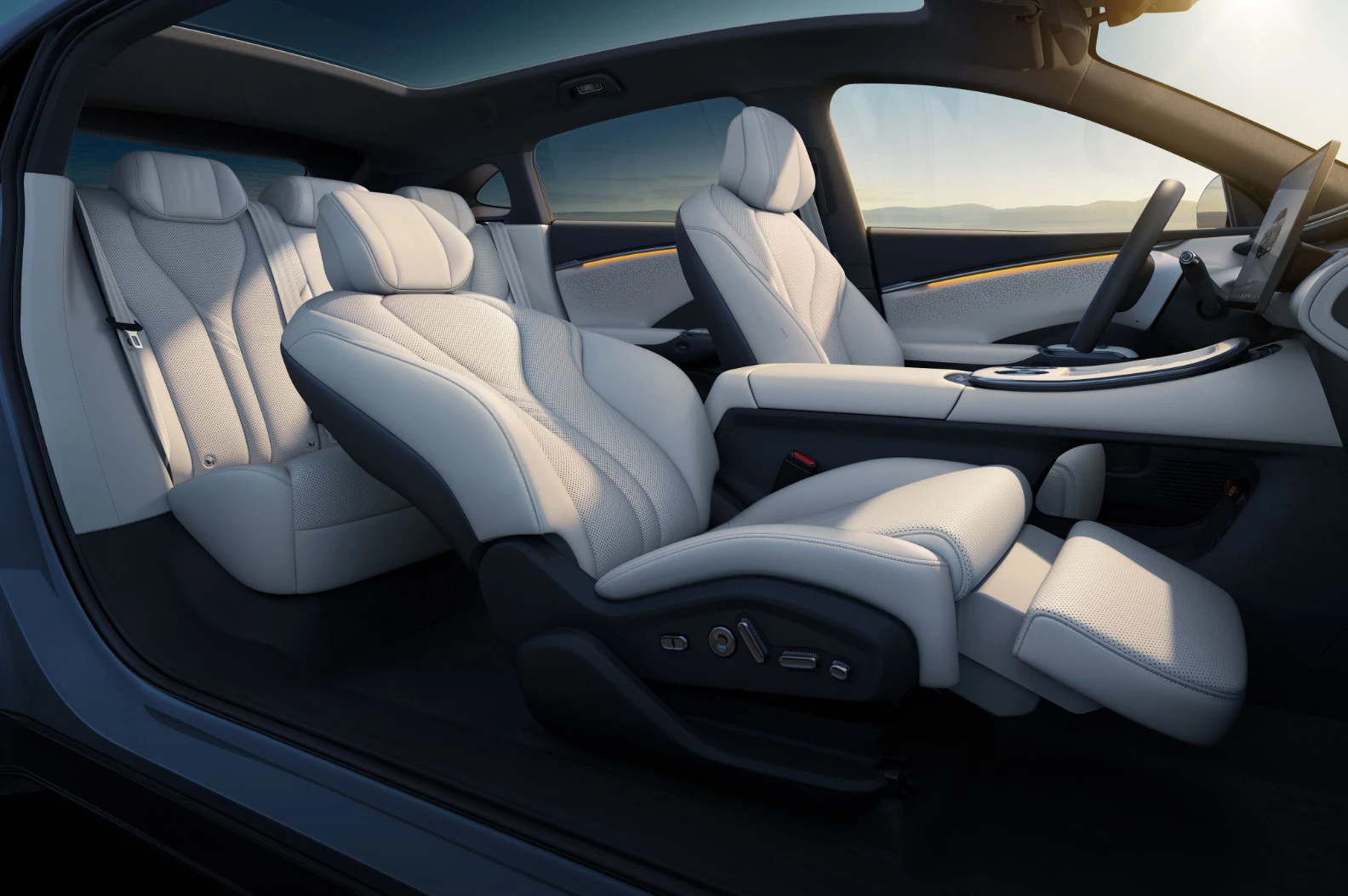 XPENG G7 702 Max frontseats view