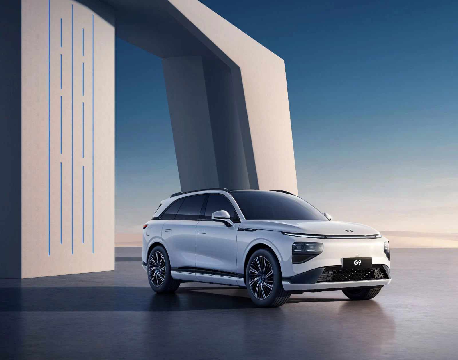 XPENG G9 RWD Standard Range exterior view
