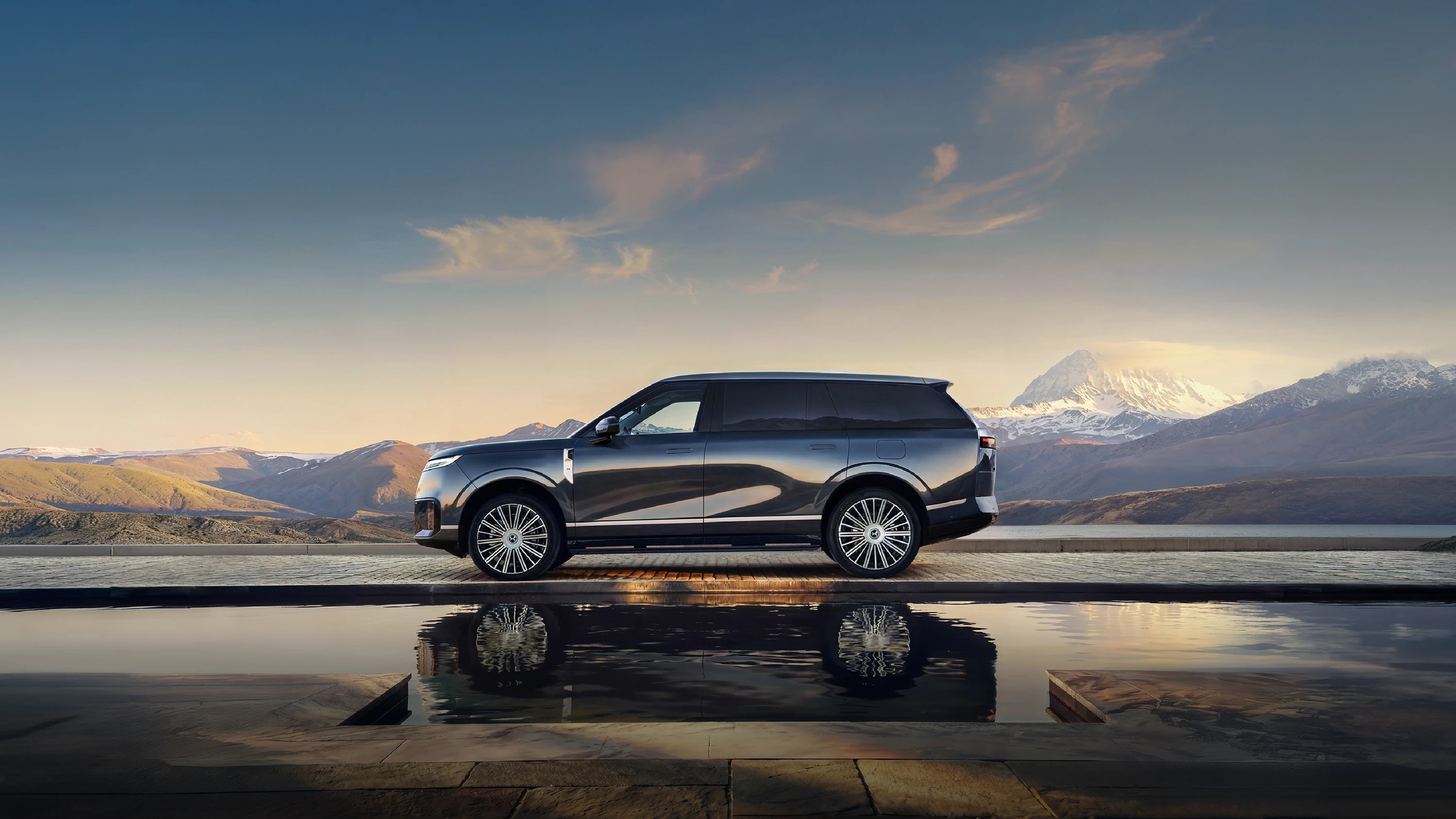 XPENG GX 110 kWh AWD exterior view
