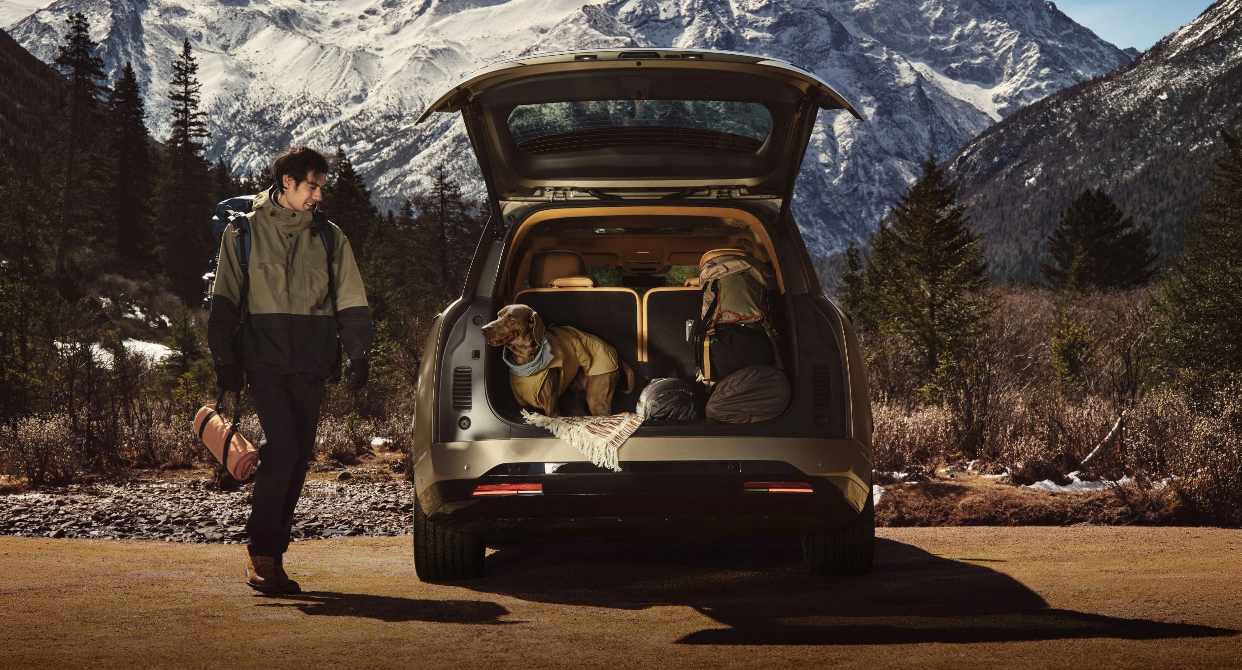 XPENG GX 110 kWh AWD lifestyle view