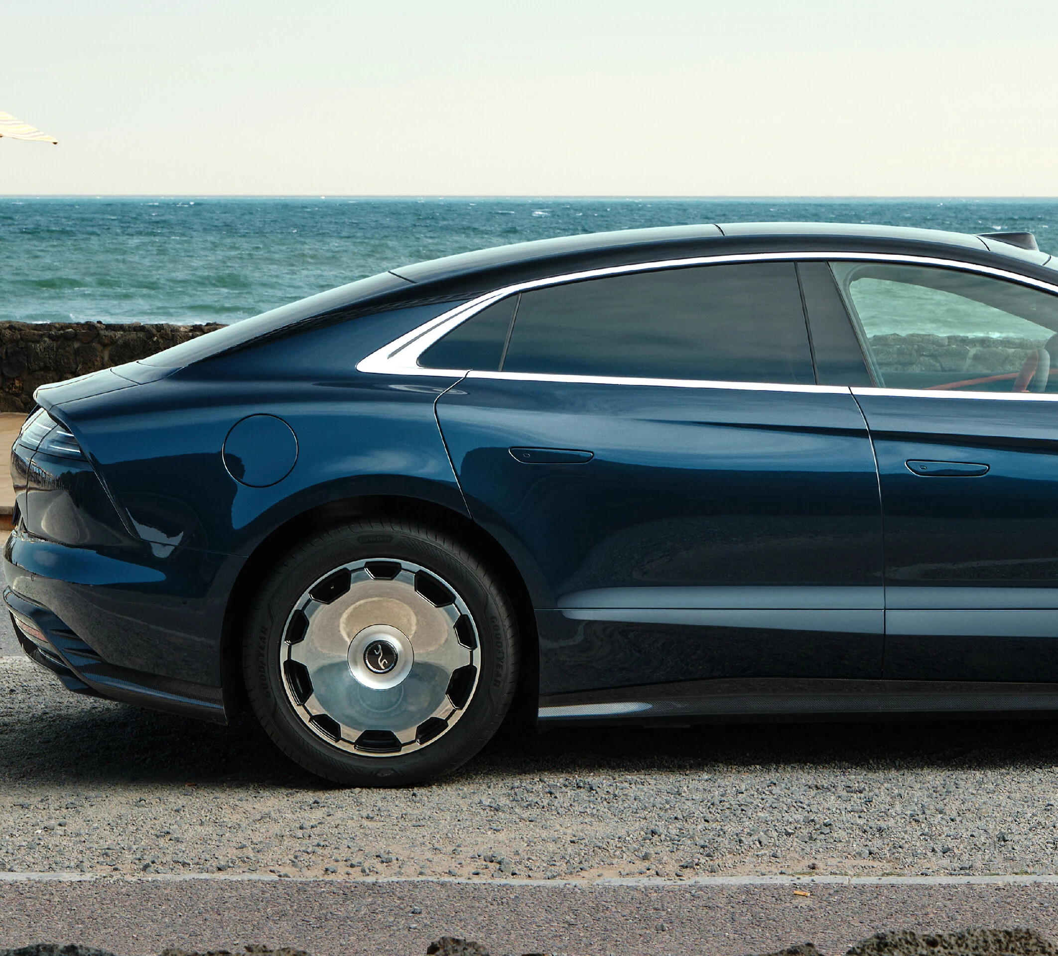 YangWang U7 EV 5-seat Luxury exterior view
