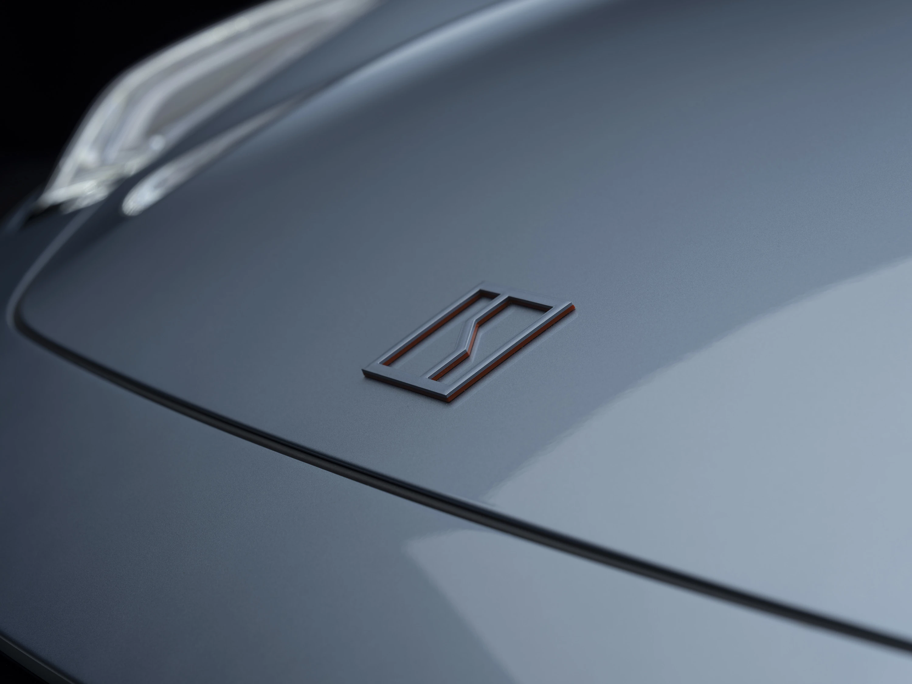 Zeekr 001 Performance AWD logo view