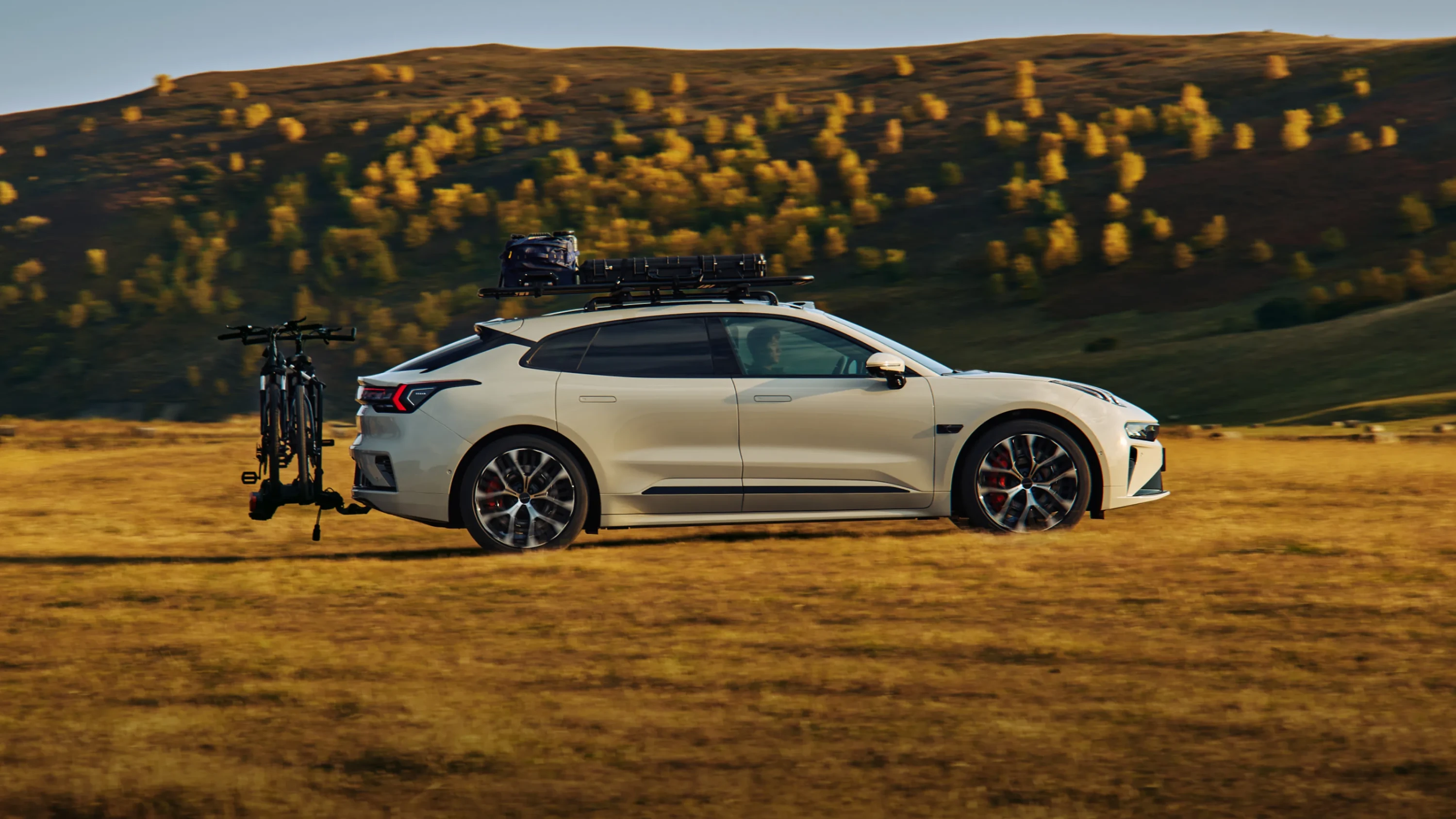 Zeekr 001 Ultra+ 103 kWh AWD exterior view