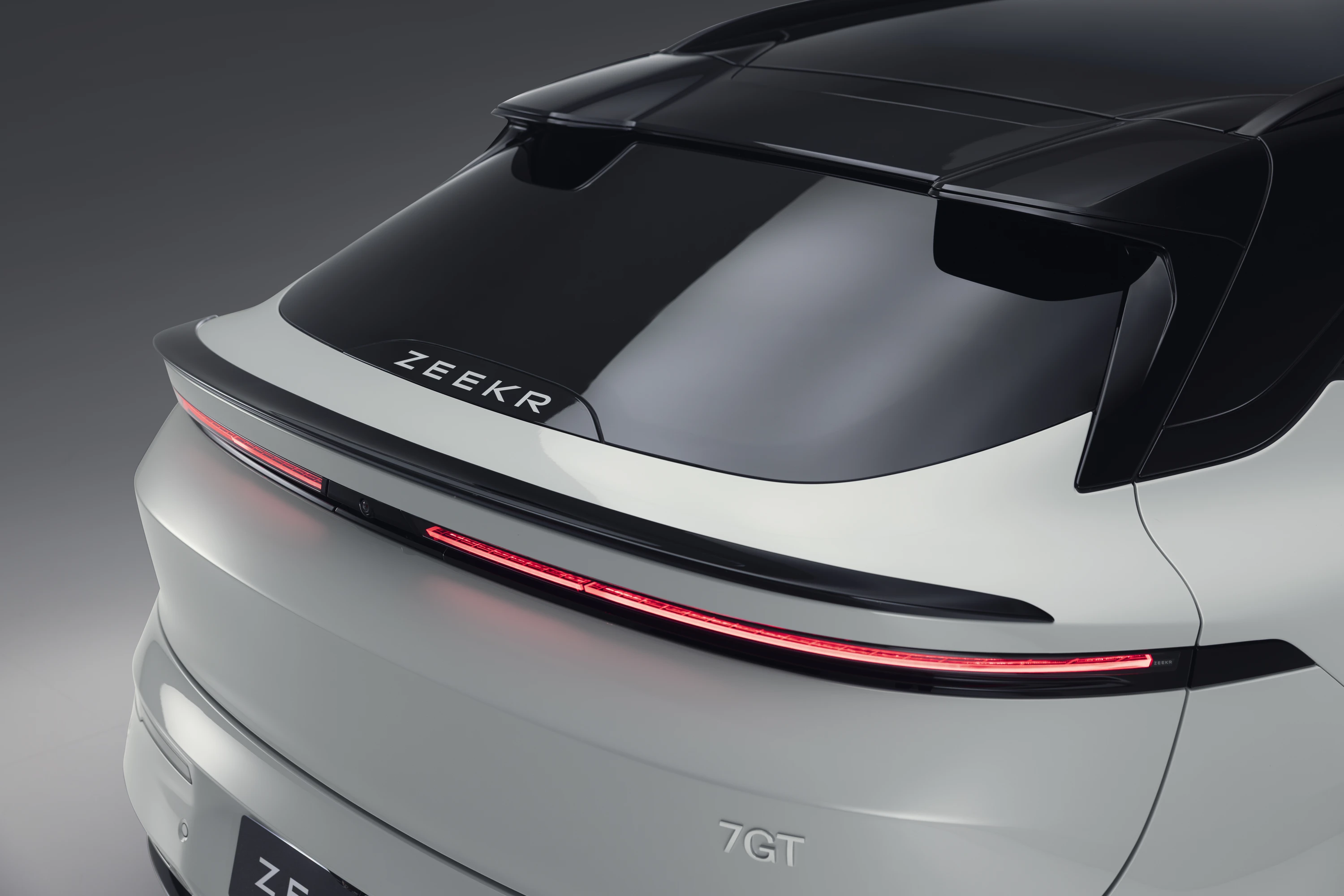Zeekr 7GT Long Range RWD taillights view