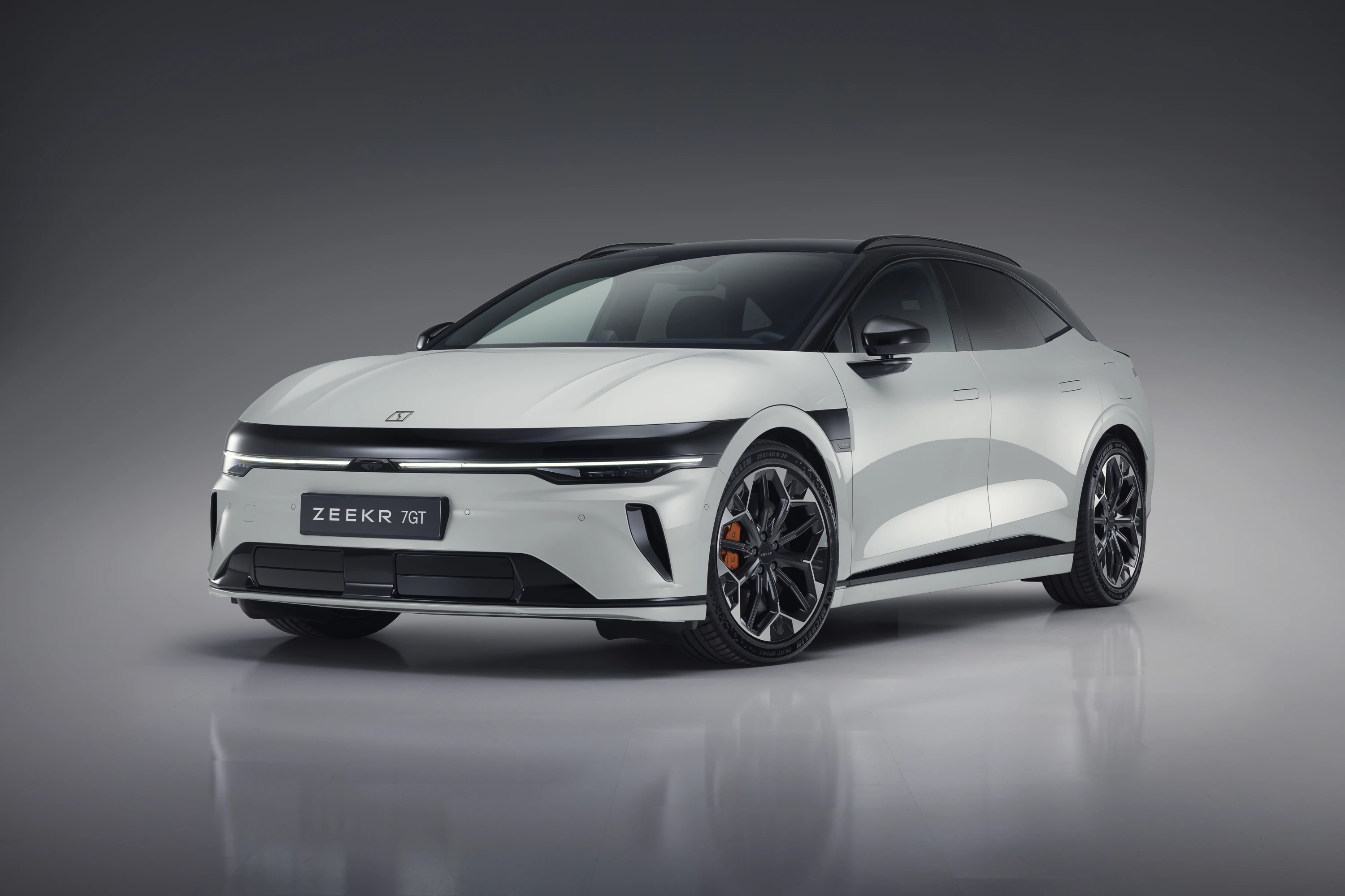 Zeekr 7GT Long Range RWD electric vehicle exterior