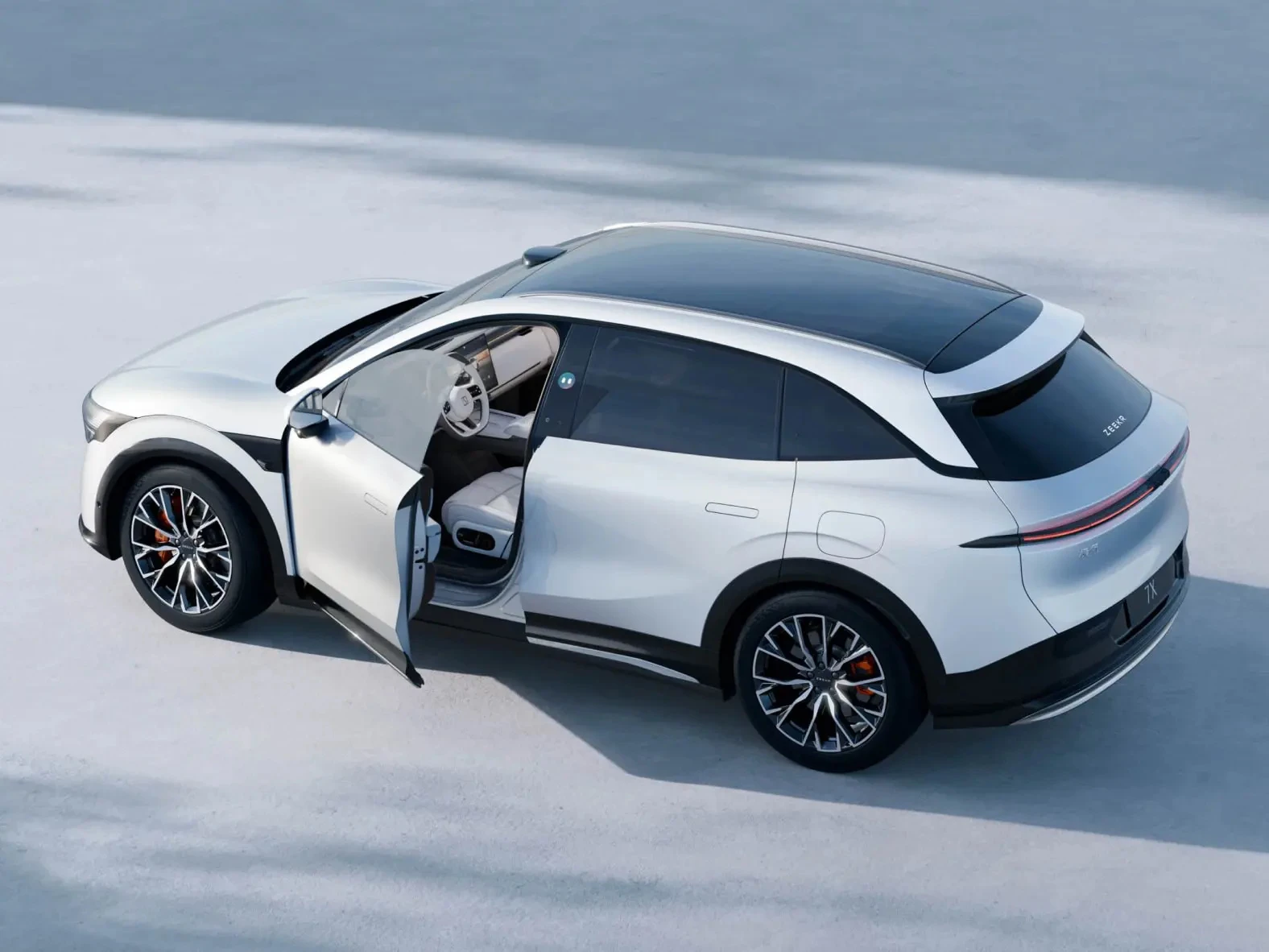 Zeekr 7X Long Range RWD doors view