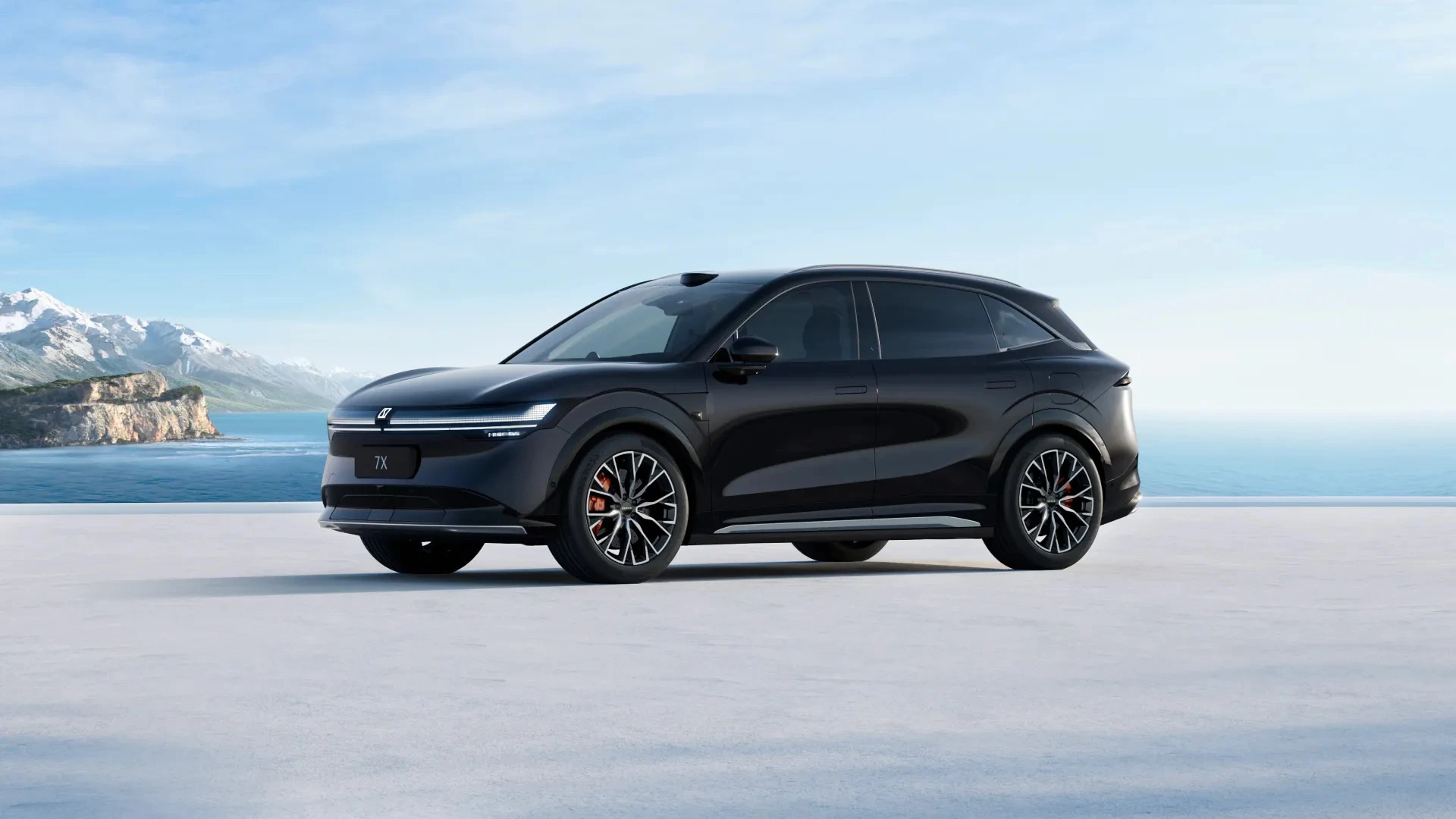 Zeekr 7X Long Range RWD exterior view