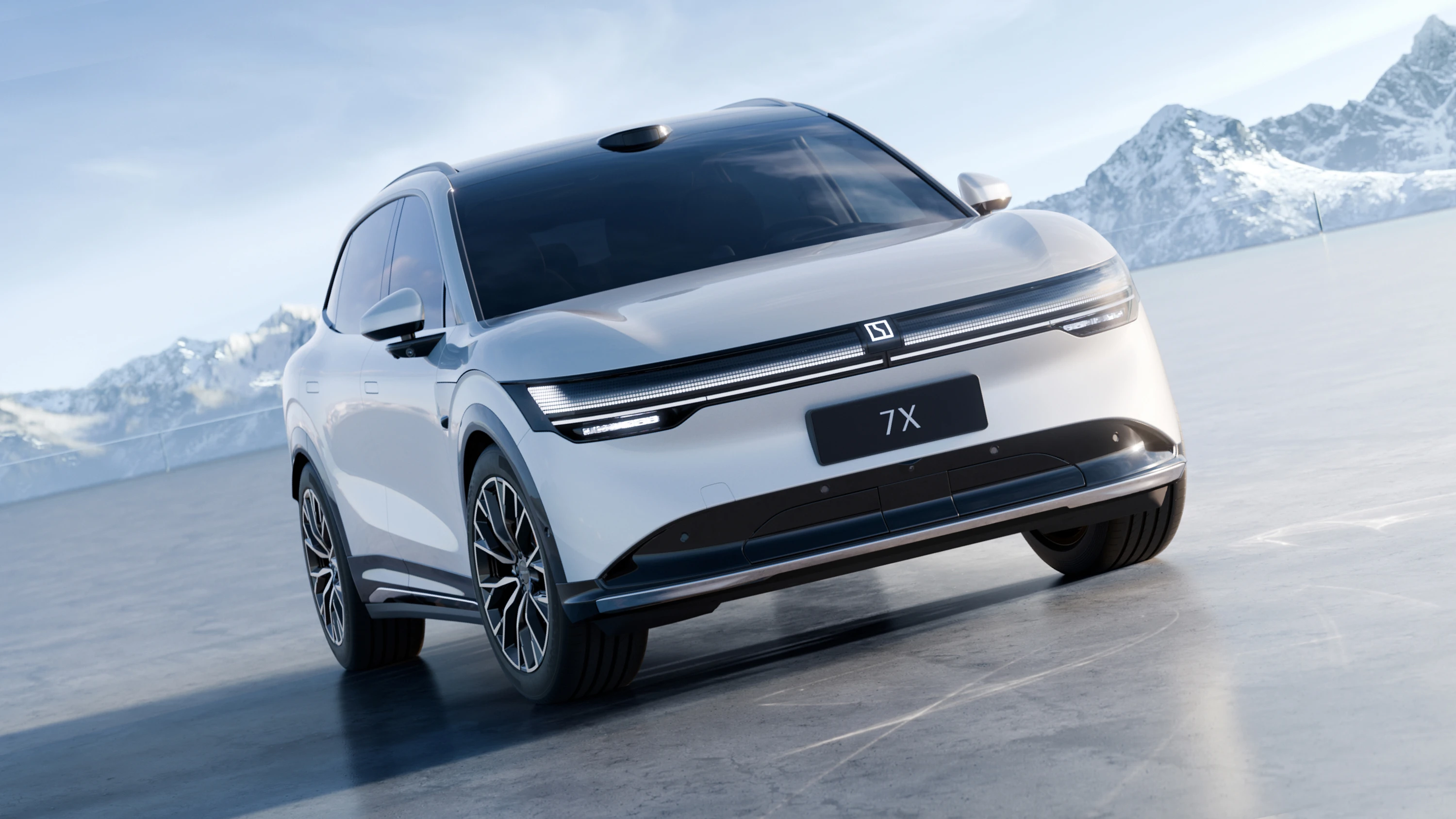 Zeekr 7X Long Range RWD exterior view