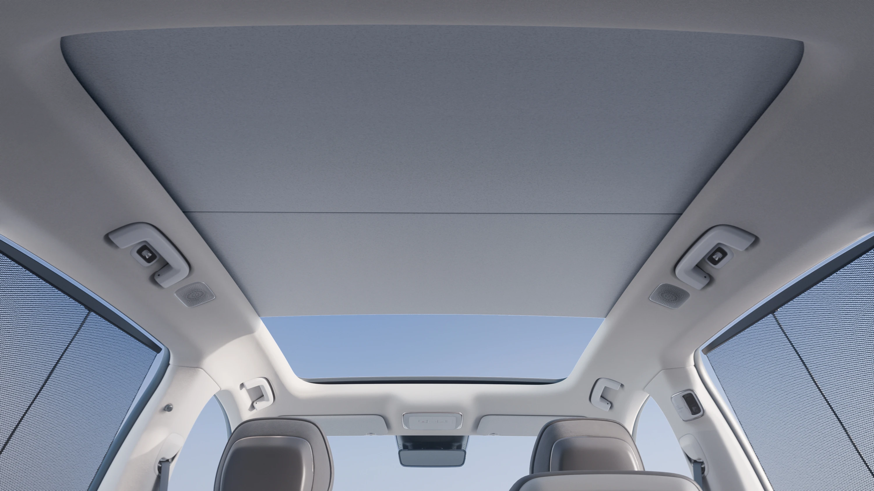 Zeekr 7X Long Range RWD roof view