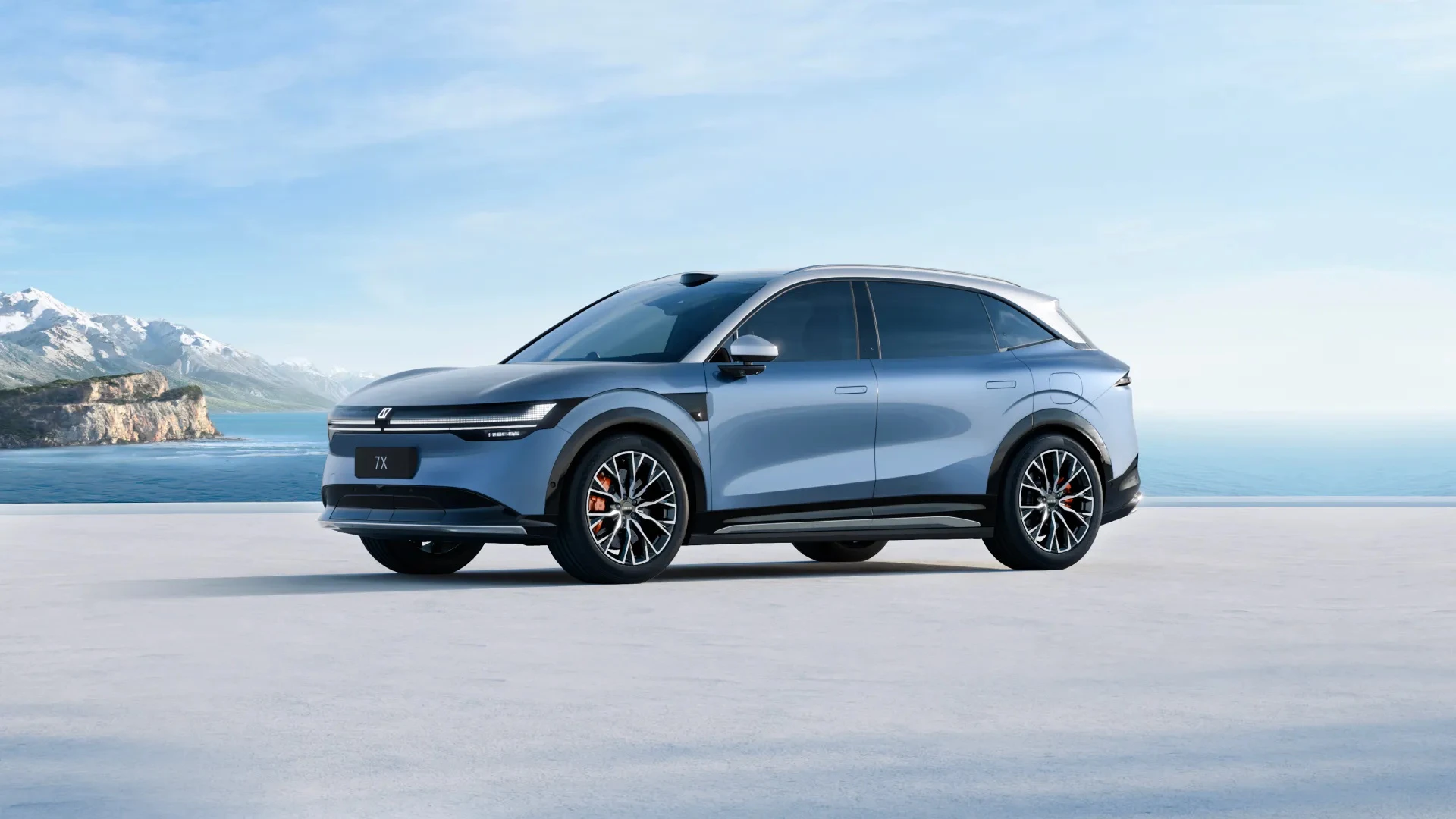 Zeekr 7X Standard Range RWD exterior view