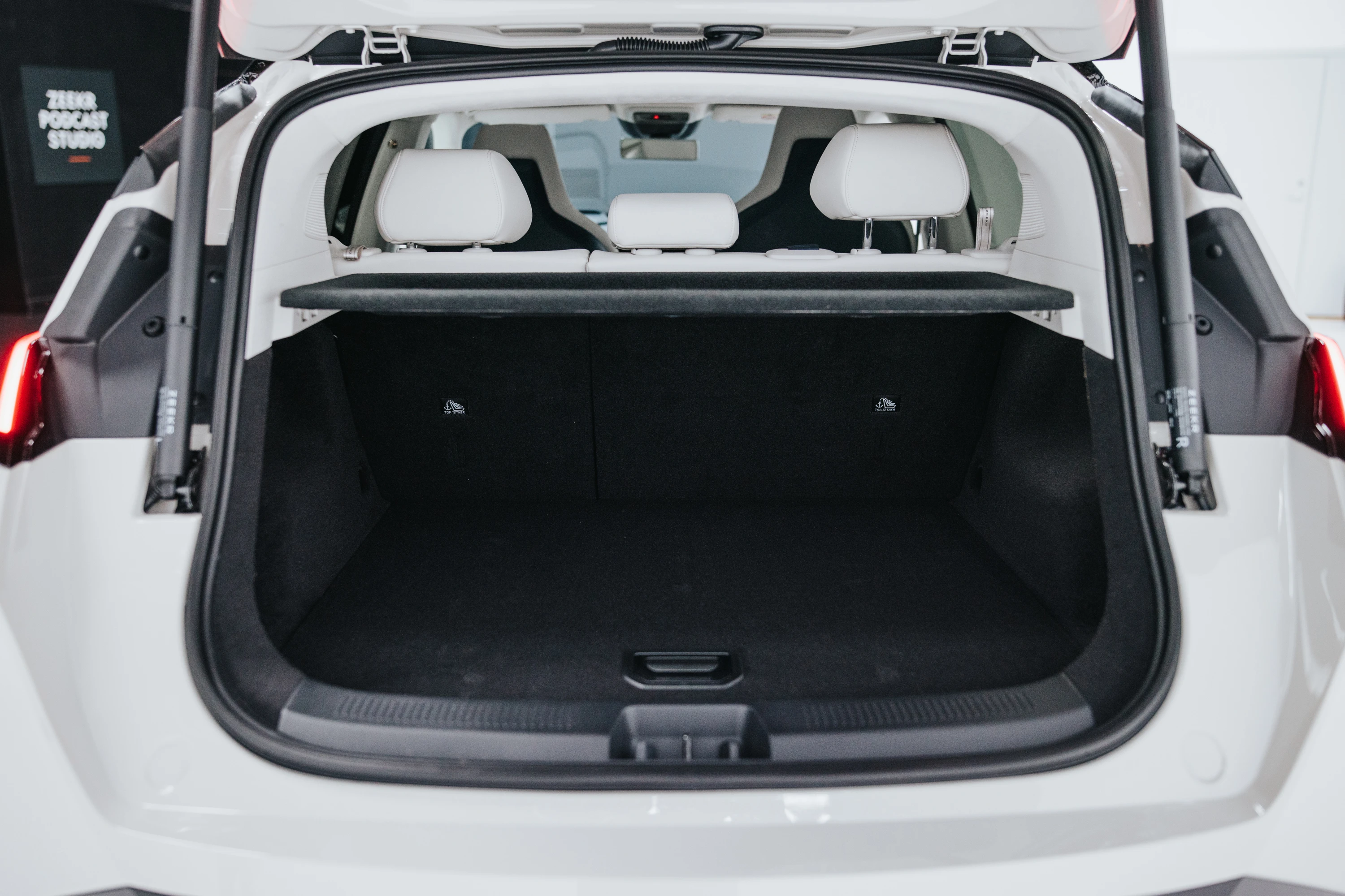 Zeekr X Long Range RWD trunk view